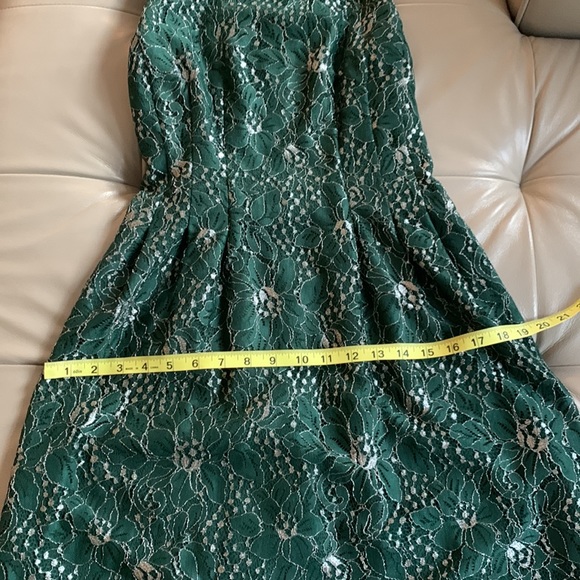 Vince Camuto Green Lace Jewel Neck Cocktail Dress - Picture 9 of 12